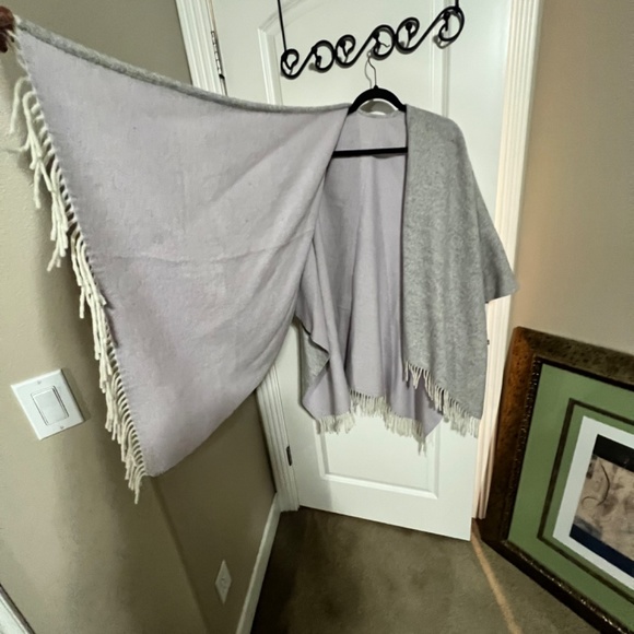 Reversible shawl poncho, one size - Picture 3 of 6